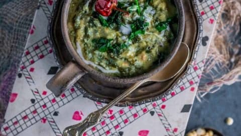 Milagu Keerai Poricha Kootu Recipe - Palak And Moong Dal Kootu