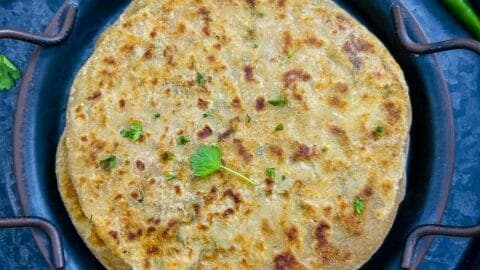 Stuffed Mooli Paratha Recipe (Radish Flat Bread)