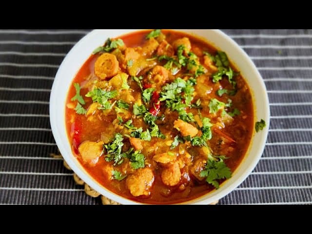 Lauki Badi Ki Sabzi (Recipe In Hindi)