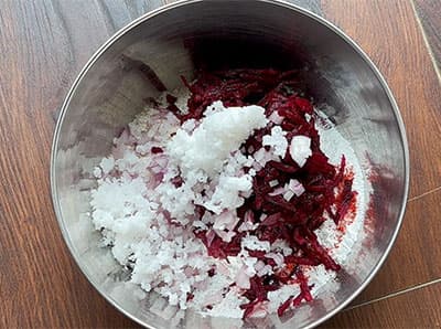 Beetroot Loni Sponge Dosa Recipe