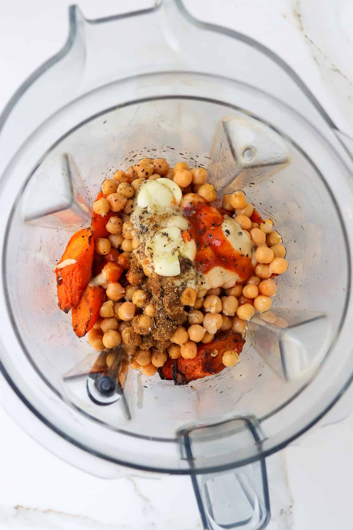 Sriracha Hummus Recipe - Sriracha Flavoured Middle Eastern Dip