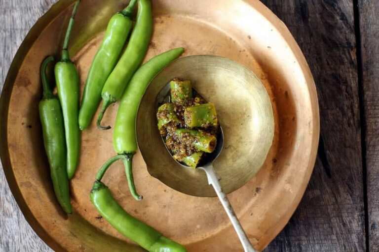 Mirchi Ke Tipore Recipe - Green Chilli Stir Fry