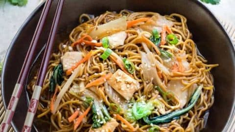 Cantonese Style Chicken Chowmein Recipe