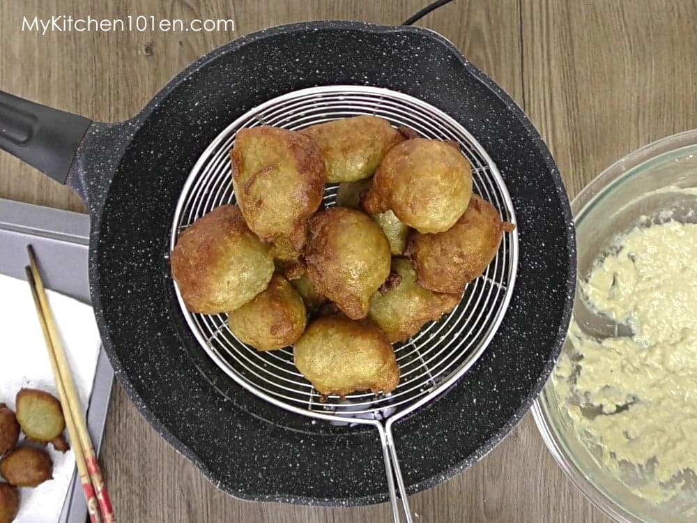 Cekodok / Pick Up Banana Recipe (Vegan Fried Banana Balls)
