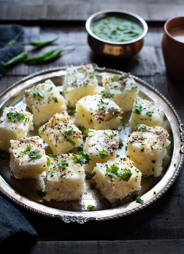 Green Chutney Rava Dhokla Recipe - Sooji Dhokla