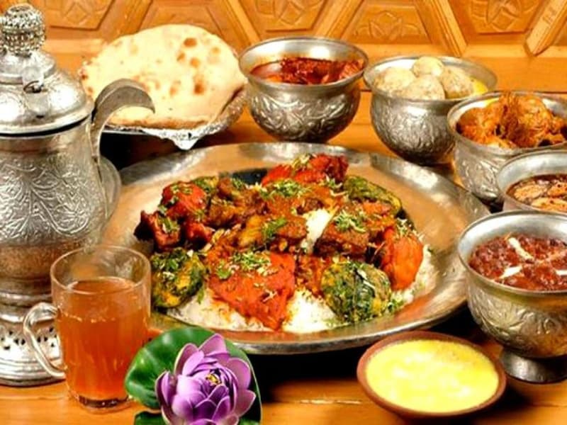 Kashmiri Style Tamatar Chaman Recipe -Paneer Cooked With Tomatoes